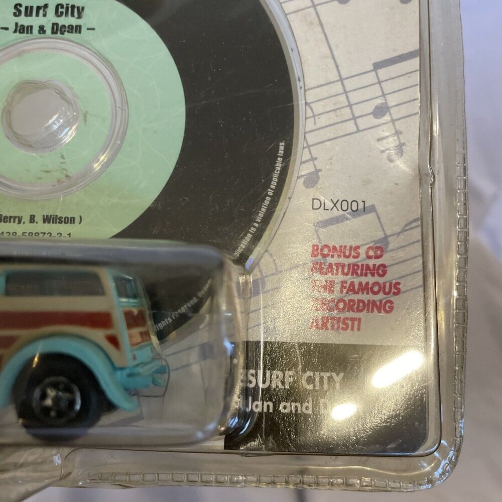 Johnny Lightning Rock ‘n’ Rollers Woody with Jan and Dean Surf City CD NIB - Picture 6 of 9